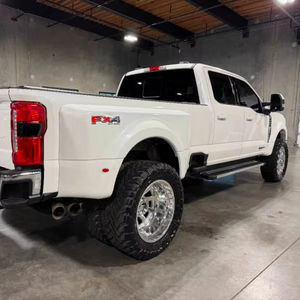 2023 para F-450 Super Duty Lariat, Nuevo Motor Diésel Turbo, Caja de Cambios Automática, Interior Oscuro, Cámara Trasera, Tamaño de Neumático R15, Lado Izquierdo, Metal - Product Image 1