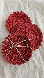 Durable Raffia <b>Coaster</b> With Round Braided Pattern Perfect For Hot And Cold Drinks On Any <b>Table</b> Surface - Product Image 3