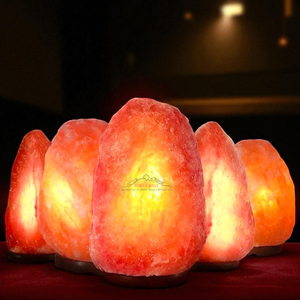 Lámpara orgánica de sal rosa del Himalaya, lámparas de sal de roca ecológicas hechas a mano, estilo Feng Shui, existencias frescas talladas, estilo de amor disponible - Product Image 1