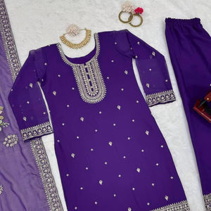 Ropa de diseñador indio de calidad superior Faux Georgette hilo pesado con secuencia bordada Top de trabajo y pantalón con Dupatta - Product Image 1