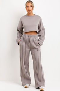 Wholesale Custom Dove Grey 2 Piece <b>Women's</b> Tracksuit Set <b>Jogger</b> And Crop Sweatshirt <b>Women's</b> 2 Piece Sweat Set - Product Image 4