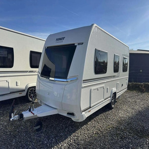 Caravana casa rodante a precio económico, 2 plazas para dormir, 3 asientos para 2-3-4 personas, con toldo y energía solar, en venta. - Product Image 1