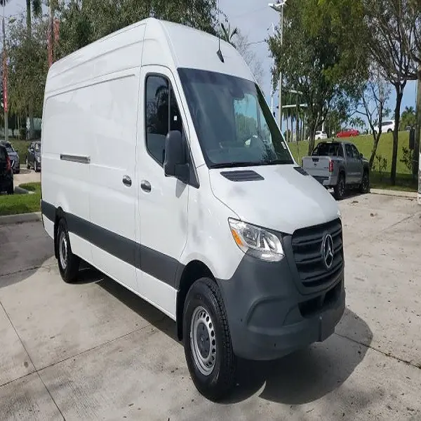 Vente rapide d'occasion 2023 Mer cedes Benz Sprinter Cargo Van 2500 à toit élevé de luxe