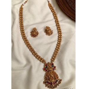 Long collier pendentif temple élégant de qualité exquise avec collier plaqué or avec boucles d'oreilles pour le festival de mariage pour les femmes - Product Image 1