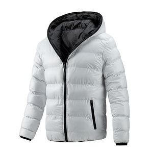Manteau matelassé noir brillant à capuche surdimensionné imperméable avec logo OEM Veste d'hiver matelassée personnalisée pour hommes - Product Image 3