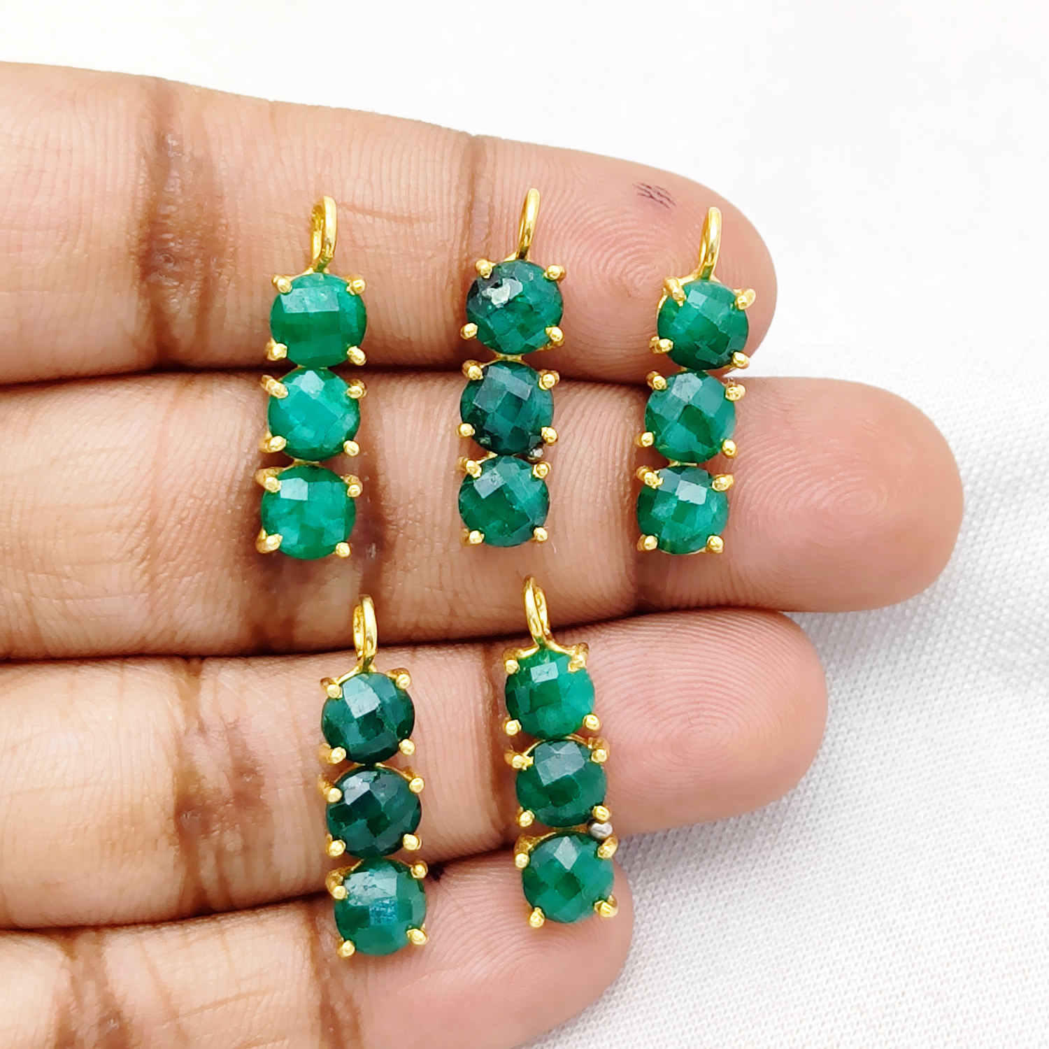 ย้อมสีมรกต