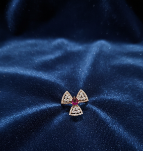 แหวนเงินแท้ 925 คุณภาพพรีเมียม ประดับเพชรโมอิสซาไนต์และพลอยสีชมพู - Product Image 1