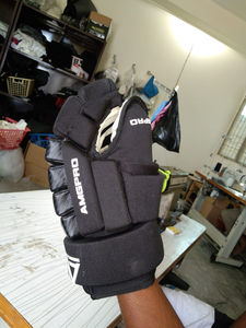 Gants de hockey sur glace personnalisés professionnels Nouveau design élégant Léger de protection pour les joueurs Respirant JAZO INDUSTRIES UV - Product Image 3