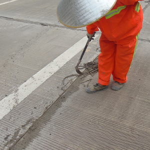 Sellador de juntas de carretera de betún modificado con propiedades antienvejecimiento para protección vial a largo plazo - Product Image 2