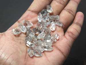 คุณภาพสูงธรรมชาติน้ําใส Herkimer เพชรหยาบอัญมณีดิบคริสตัลสีขาวเพชรเครื่องประดับทําเครื่องประดับอัญมณีดิบ - Product Image 6