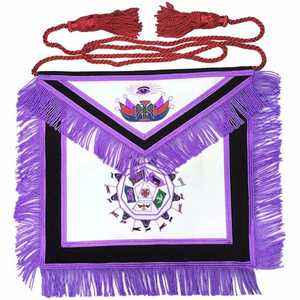 Delantal hecho a mano creado con una estructura de costura ordenada cinturón ajustable y tela duradera diseñada para uniformes de ceremonia - Product Image 2