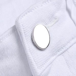 กางเกงยีนส์ขาสั้นผ้าเดนิมสีขาวของผู้ชายกางเกงขาสั้นสีดำผ้าคอตตอน100% ดีไซน์ดูเครียดพร้อมโลโก้ตามสั่ง - Product Image 4