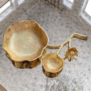 ชามตกแต่งทรงใบบัวสีทองหรูหรา เป็นมิตรกับสิ่งแวดล้อม สไตล์วินเทจ-โมเดิร์น ทำจากอะลูมิเนียม เหมาะสำหรับตกแต่งบ้าน โรงแรม งานแต่งงาน - Product Image 2