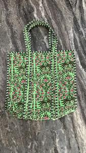 Sac fourre-tout matelassé à imprimé floral fait à la main pour femmes sac de transport d'été/d'hiver en coton indien pour l'épicerie-accessoire de mode - Product Image 5