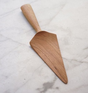 Produit le plus vendu Ensemble de serveurs de gâteaux pour fêtes de mariage Ensemble de serveurs de gâteaux et de couteaux en bois de dernière conception pour la maison et les hôtels - Product Image 1