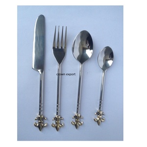 Ensemble de couverts personnalisés en acier inoxydable au design de feuille d'or, ensembles de couverts de vaisselle en métal faits à la main pour les mariages et les dîners - Product Image 5