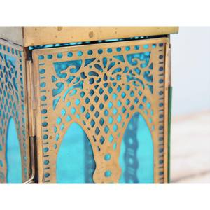 Les lanternes suspendues en fer et en verre coloré créent une ambiance paisible qui invite à la réflexion, à la gratitude et au calme spirituel. - Product Image 4