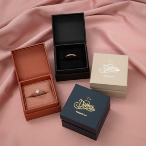 Joyero Santorini ECO negro con logotipo personalizado para embalaje de Anillos y joyas - Product Image 6