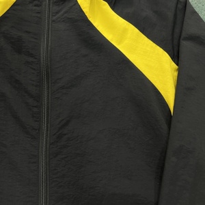 Chaqueta cortavientos ligera y elegante para hombre, abrigo de poliéster con logotipo, chaqueta cómoda para exteriores para actividades informales - Product Image 6