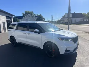 Kia Carnival LX 2023 - Product Image 4