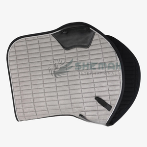 Tapis de selle pour chevaux Doublure douce anglaise de qualité supérieure Couche extérieure durable rembourrage confortable équipement équestre élégant - Product Image 3