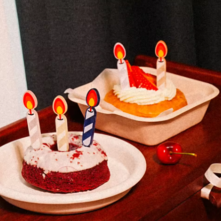 สีขาวน้ำนม