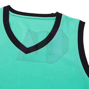 Conjunto de Camiseta y Pantalones Cortos de Baloncesto de Talla Grande, Hechos de Tela de Poliéster de Secado Rápido, Adecuados para Entrenamientos y Partidos Competitivos - Product Image 3