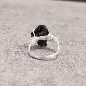 Bague pour femme en argent sterling 925, pierre précieuse grenat naturel, pierre de naissance de janvier, bande en fil, cadeau de la Saint-Valentin, bijoux faits à la main - Product Image 6