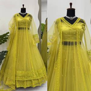 ชุดเดรสอินโดเวสเทิร์นลายปักเลื่อมผีเสื้อสำหรับงานเลี้ยงรับรอง - Product Image 4