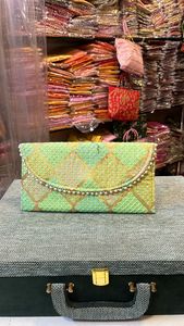 Bolso de mano bordado Vintage a la moda para mujer, bolso Potli, bolso de mano, recuerdo de boda, regalo de devolución, invitados inspirados en la India - Product Image 2