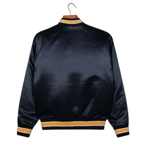 Nueva chaqueta de baloncesto de talla grande a la moda para hombre, chaqueta universitaria de satén de seda transpirable con bordado relleno de algodón para invierno - Product Image 4