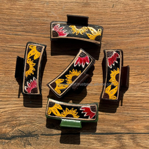 New Arrival Hot Selling Western Stylish Handmade Tooled Engraved Leather Hair <b>Claw</b> <b>Clips</b> Leather <b>Claw</b> Hair Accessories for Women - Product Image 2