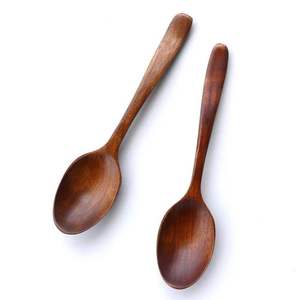 Ensemble d'ustensiles en bois d'acacia brun, ensemble de 2 serveurs à salade en bois de manguier, ensemble de 2 serveurs à salade en bois, ensemble de 2 serveurs à salade en bois faits à la main, ustensiles de cuisine uniques - Product Image 6
