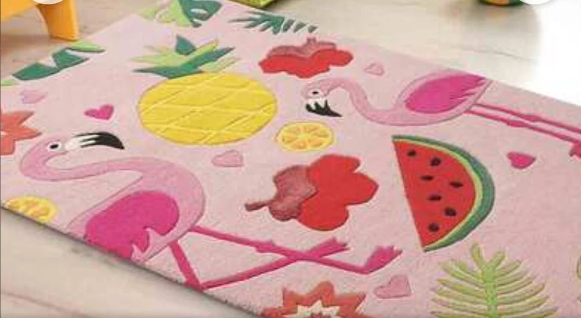 มีสีสัน