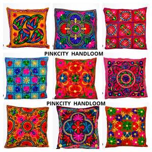 Belles housses de coussin indiennes faites à la main avec motif floral brodé Suzani Technique traditionnelle tissée pour la décoration de la maison - Product Image 2