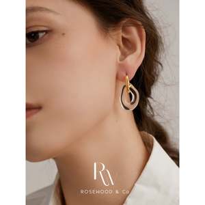 Orecchini Pendenti in Acrilico Blu, Leggeri, Irregolari, con Cerchio Dorato e Cristalli, Stile Religioso - Product Image 4