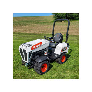 Bobcat AT450 tracteur utilitaire polyvalent équipement agricole compact machine agricole durable pour tondre le transport aménagement paysager - Product Image 3