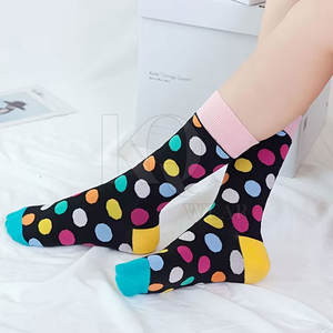 Calcetines Casuales Esenciales de Algodón, Tejido Suave, Transpirable, de Secado Rápido, Ligeros, Unisex, Perfectos para Uso Diario, Trabajo y Viajes - Product Image 5