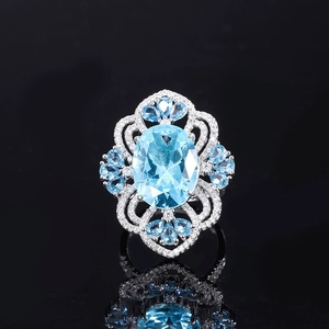 Conjunto de Anéis de Casamento em Ouro Branco com Placa de Platina em Forma de Trevo, Venda por Atacado - Product Image 1