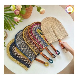 Venta al por mayor Seagrass Handfan Vietnam Handwoven Cooling Tool para uso diario Ventas al por mayor Seagrass Handfan Export Standard - Product Image 6