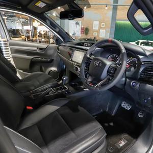 Toyota Hilux 2.8 GD-6 GR-Sport 4x4 Usada, Año 2025 - Product Image 4