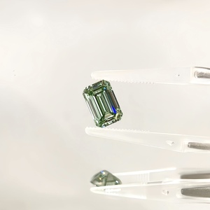 Diamanti Verdi Sintetici Taglio Smeraldo VVS2 1 Carato Certificati IGI per Creazione di Gioielli con <span class=keywords><strong>Certificato</strong></span> Unico - Product Image 1
