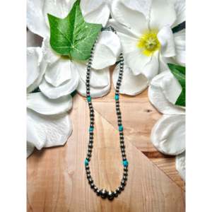 Collier artisanal Navajo en turquoise de Kingman et argent sterling, bijou culturel de collection - Product Image 1