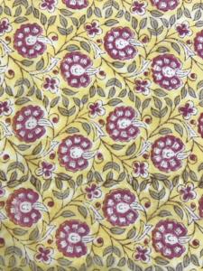 Tela Vintage con Estampado Floral Indio Hecho a Mano, Estilo Floral Indo-Europeo - Product Image 4