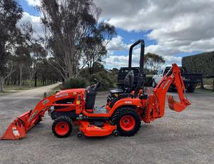 Tractor agrícola KUBOTA BX25D 4x4 usado, en buen estado, a la venta a un precio muy económico. - Product Image 1