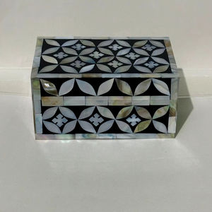 Boîte de nacre de luxe tendance Golfe bleu marine stockage de bijoux Design haut de gamme meilleurs prix de gros coffrets cadeaux en matériau osseux - Product Image 1