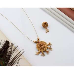 Elegante Juego de Collar con Colgante de Cristal para Mujer, con Aretes, Joyería para Mujer, para Fiestas, Eventos Nocturnos y Celebraciones - Product Image 3