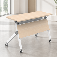 Bureau de formation avec panneau de modestie imitation bois, roulettes, plateau en mélamine E1 de 25 mm, structure en acier pour bureau et école