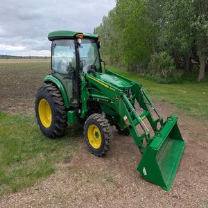 Calidad superior para John for Deere 4044R Tractor Soluciones agrícolas eficientes Núcleo de entrega de exportación rápida Incluye motor de bomba - Product Image 3