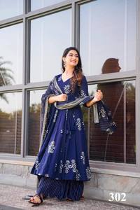 Designer 3pcs Bel ensemble imprimé Anghrakha Kurti avec bas assorti et Dupatta pour une tenue décontractée festive au prix de gros - Product Image 6